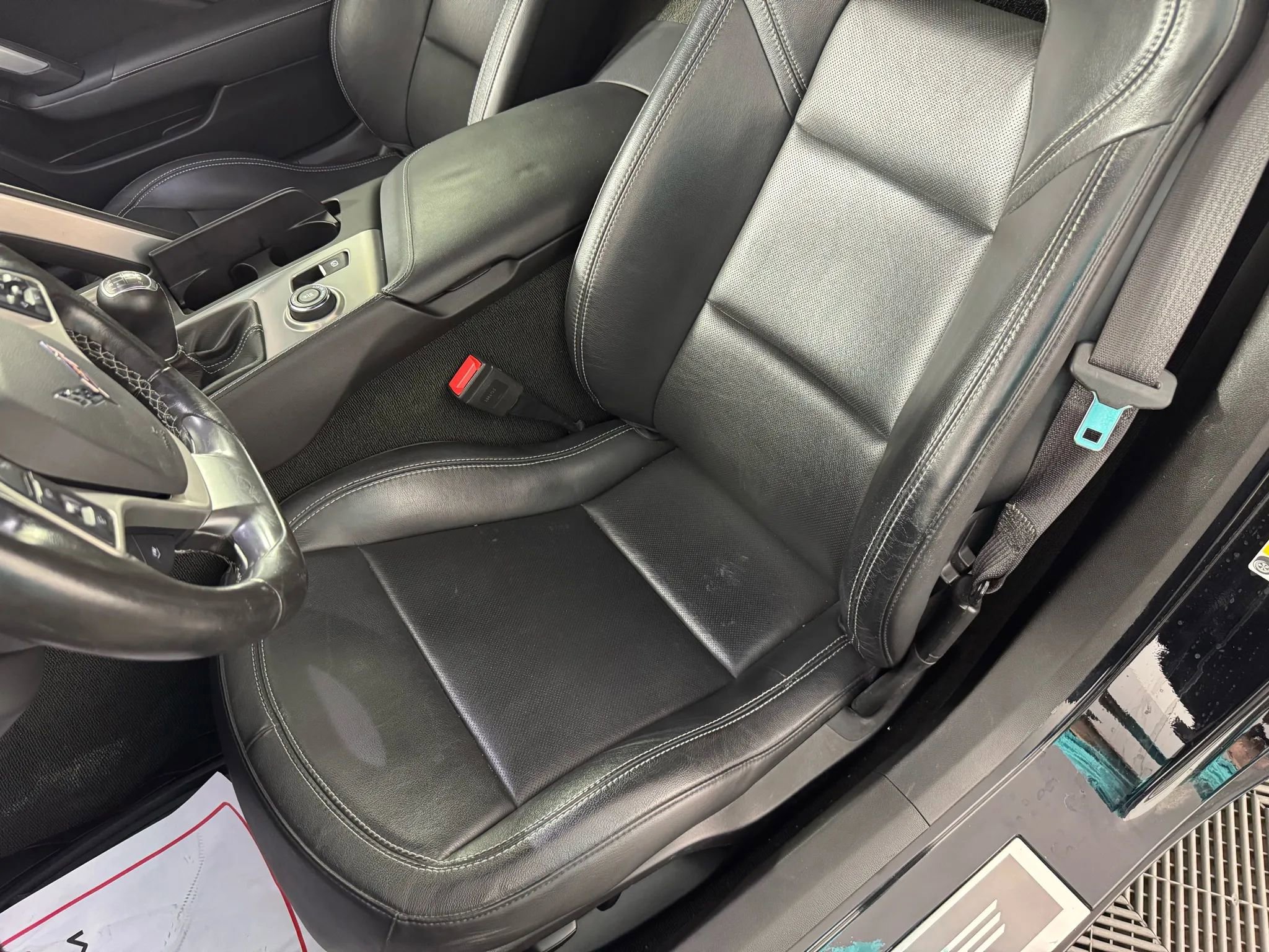 Used 2018 Chevrolet Corvette Stingray Coupe w/ Battery Protection Package image 29