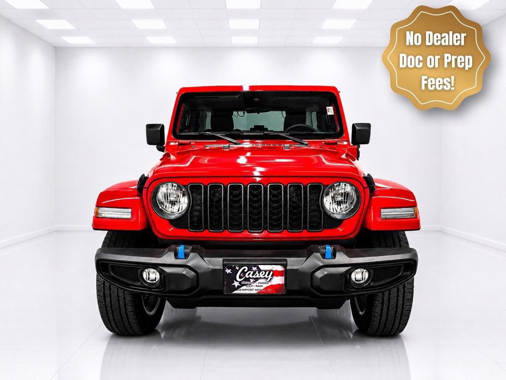 Used 2024 Jeep Wrangler Unlimited w/ Convenience Group AWD/4WD image 3