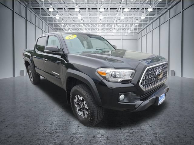 Used 2019 Toyota Tacoma TRD Off-Road AWD/4WD image 11