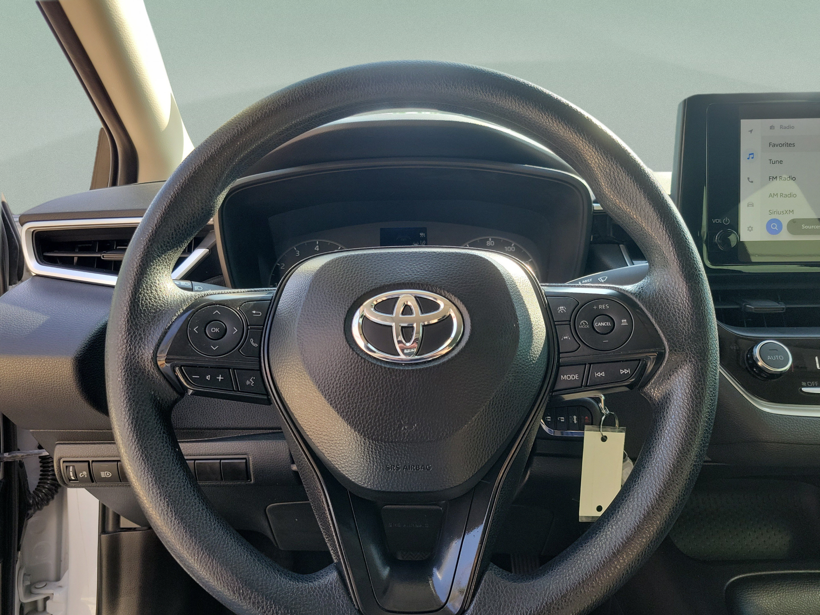 Used 2024 Toyota Corolla LE FWD image 18