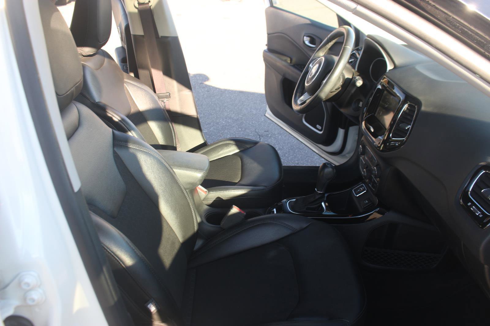 Used 2021 Jeep Compass Latitude w/ Sun and Sound Group image 28