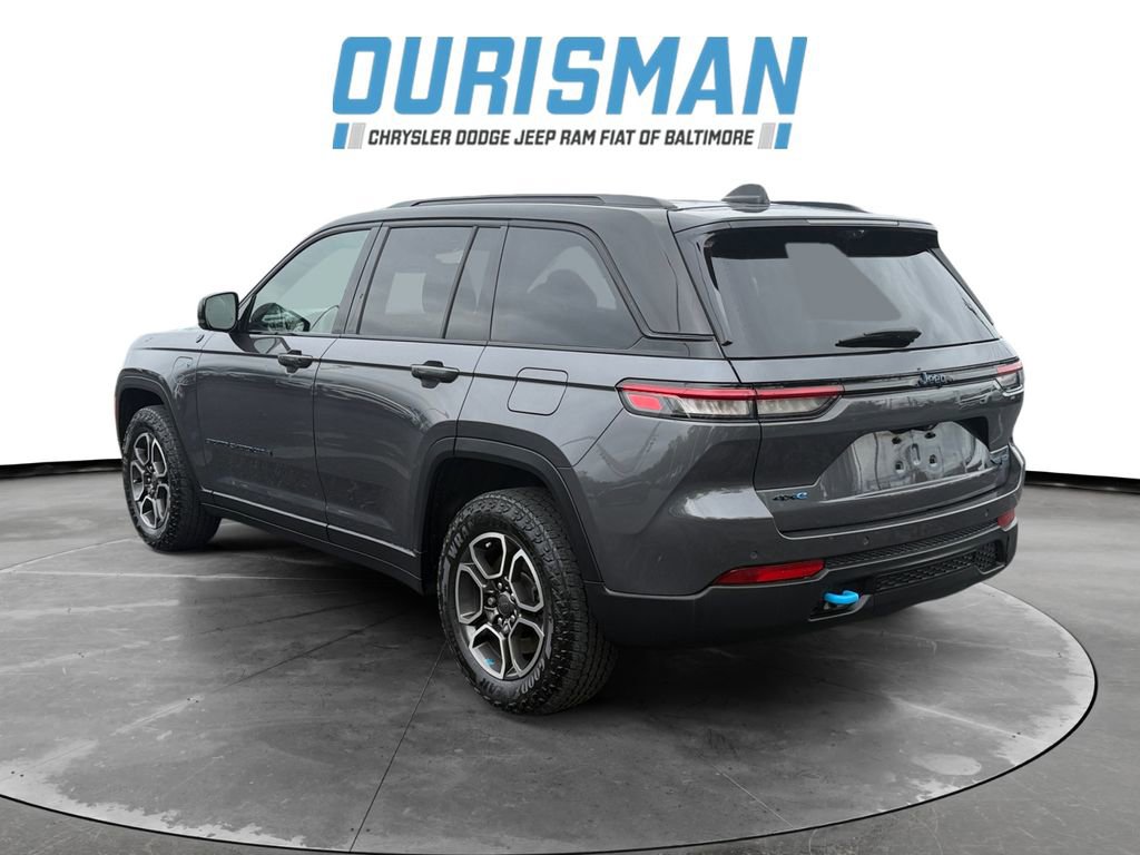 Used 2023 Jeep Grand Cherokee Trailhawk w/ Luxury Tech Group III AWD/4WD image 4