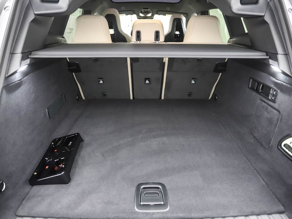 Used 2026 BMW iX xDrive60 w/ Premium Package image 24