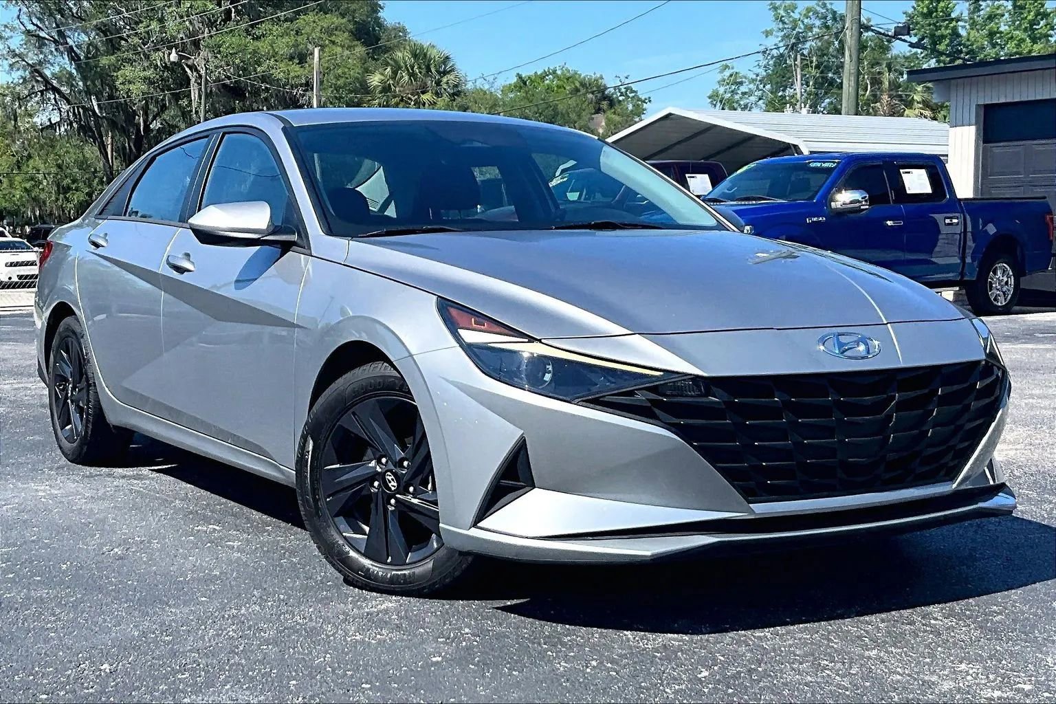 Used 2021 Hyundai Elantra SEL FWD image 2