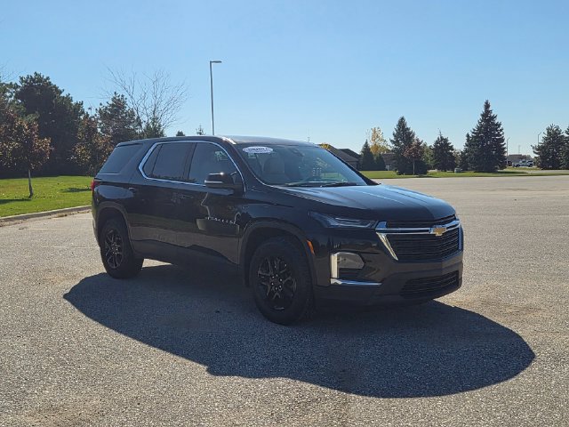 Used 2024 Chevrolet Traverse LS w/ Safety Package AWD/4WD image 3