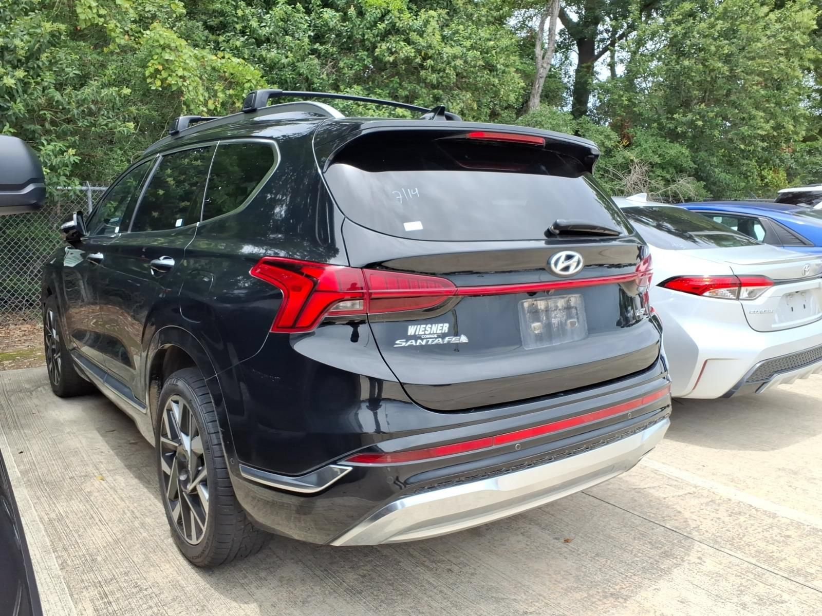 Used 2022 Hyundai Santa Fe Calligraphy FWD image 2