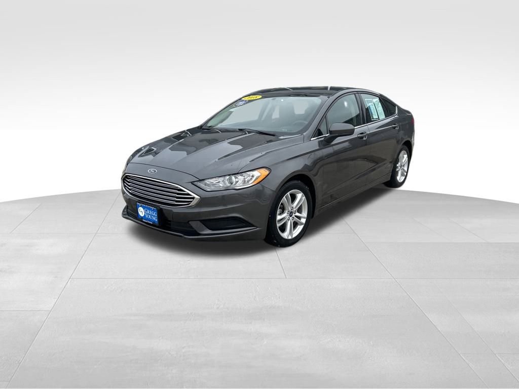 Used 2018 Ford Fusion SE w/ Fusion SE Technology Package image 3