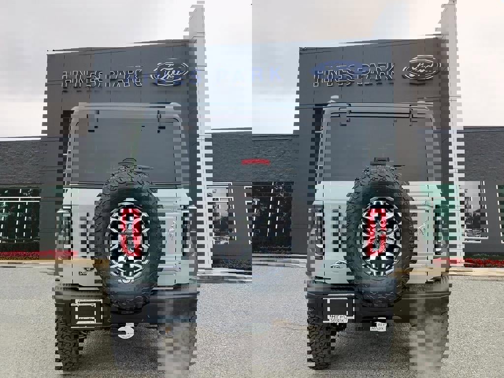 Used 2023 Ford Bronco Badlands image 6