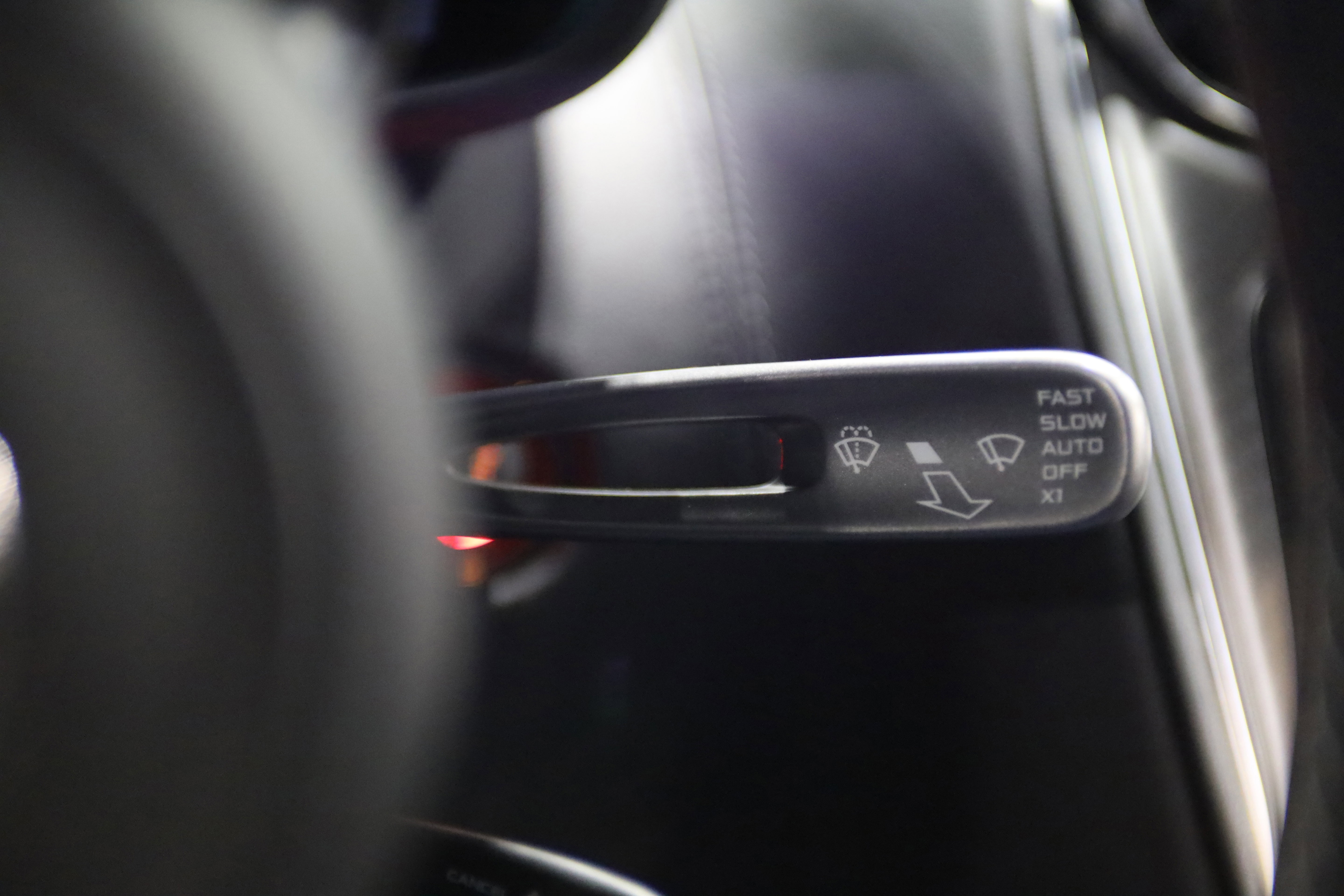 Used 2018 McLaren 570S Coupe image 25