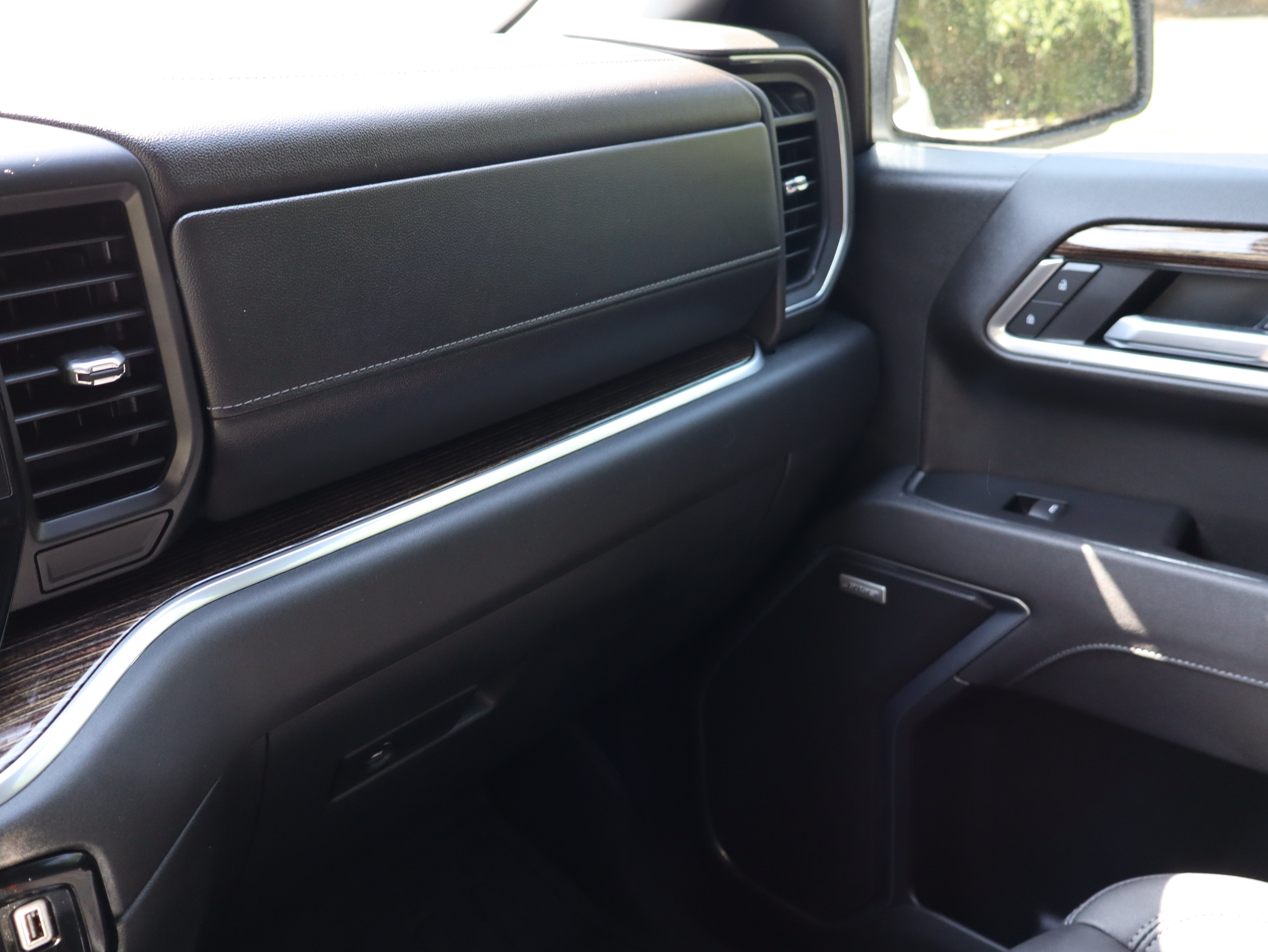 New 2026 GMC Sierra 1500 Elevation w/ Elevation Premium Package AWD/4WD image 47