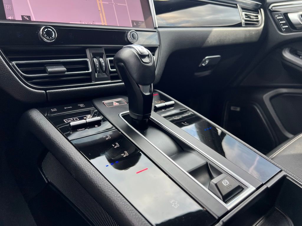 Used 2022 Porsche Macan image 62