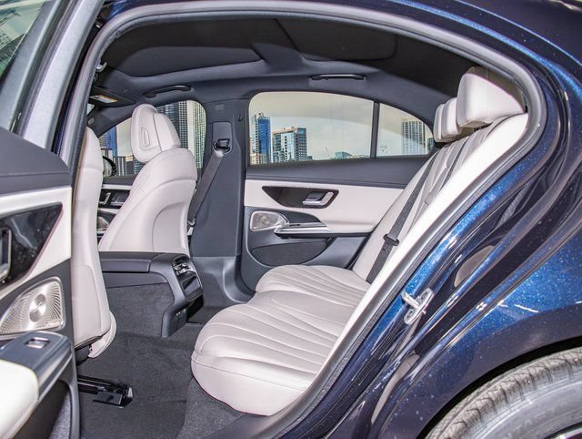 Used 2026 Mercedes-Benz E 450 4MATIC Sedan image 22