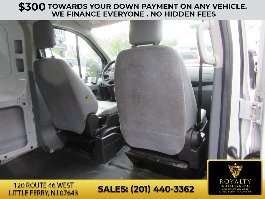 Used 2018 Ford Transit 250 130 Low Roof image 31