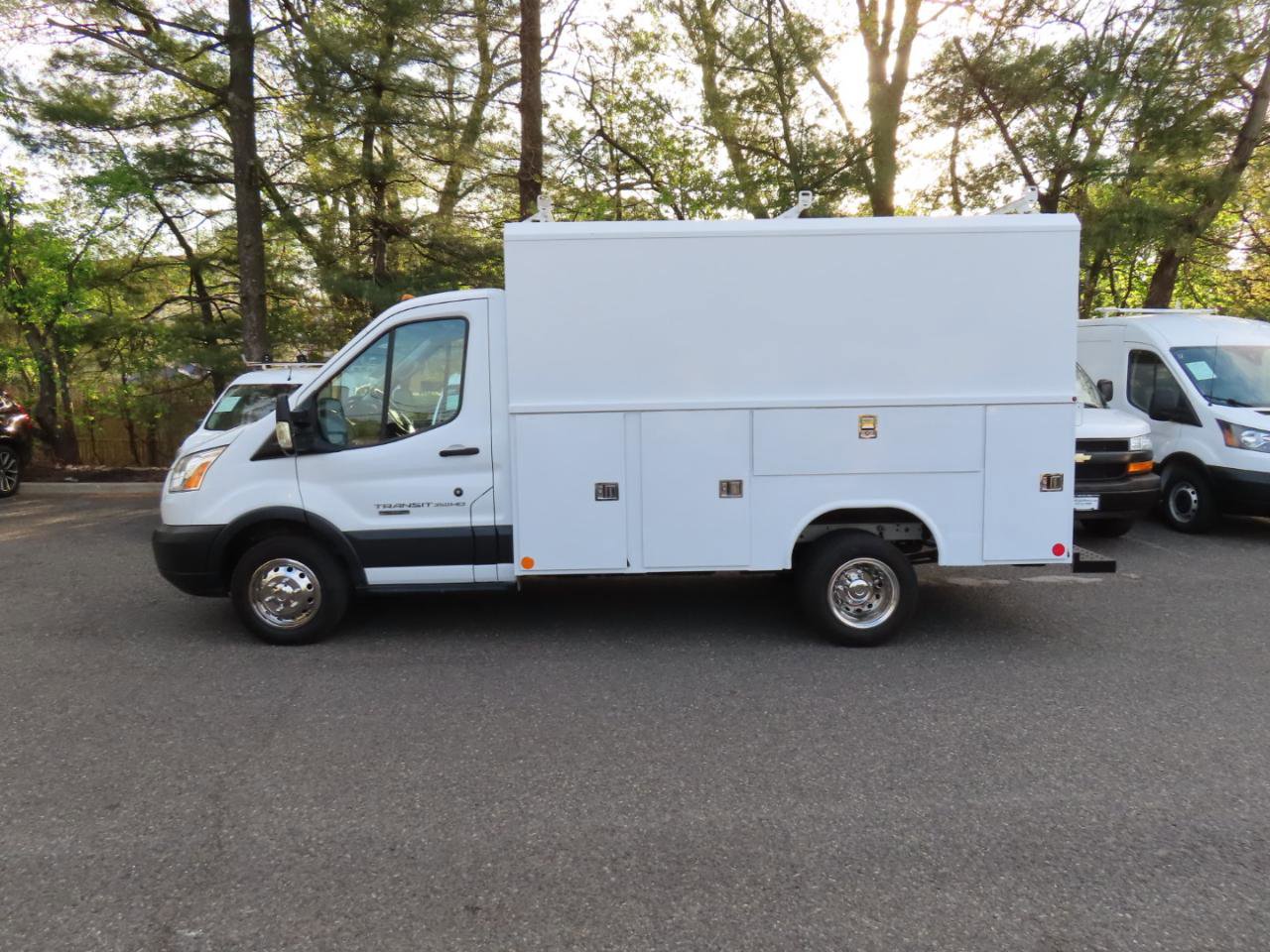 Used 2017 Ford Transit 350 138 DRW w/ Interior Upgrade Package RWD image 2