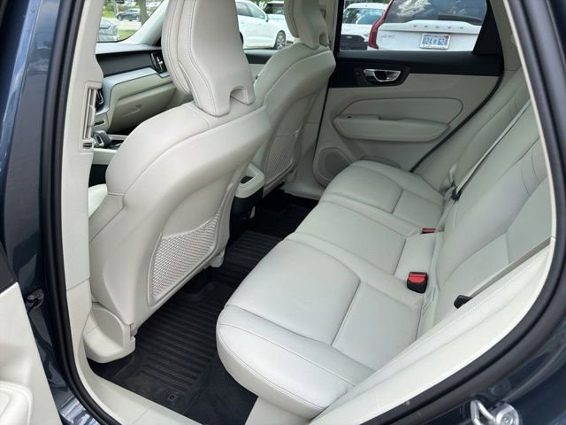 Used 2025 Volvo XC60 B5 Plus w/ Protection Package Premier AWD/4WD image 7