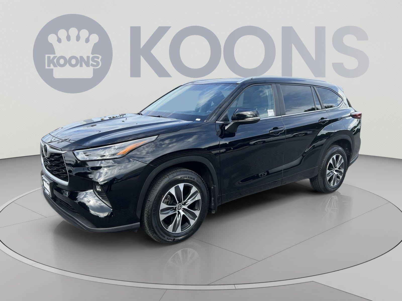 Used 2024 Toyota Highlander XLE