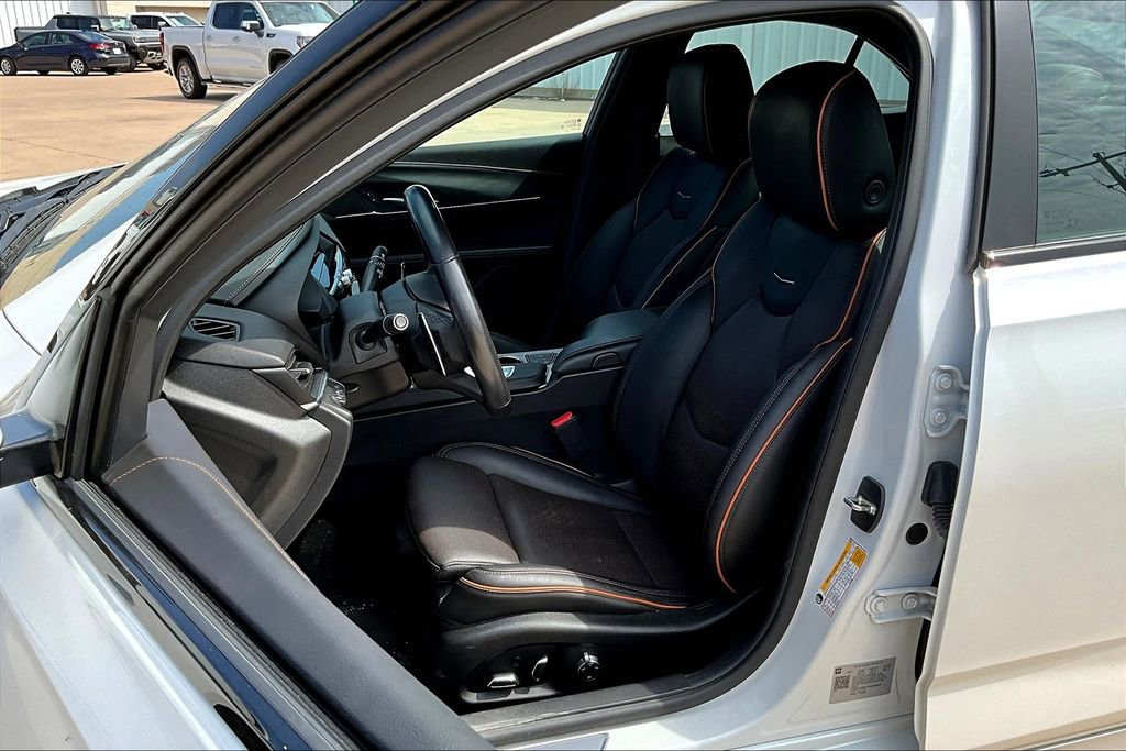 Used 2023 Cadillac CT4 Sport w/ Technology Package image 32