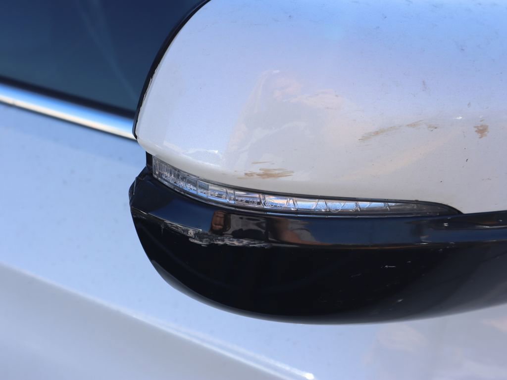 Used 2020 Honda Pilot Touring image 23