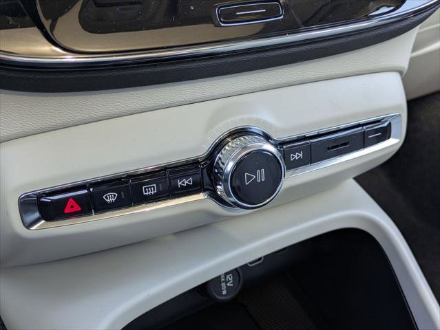 New 2026 Volvo XC40 B5 Plus w/ Protection Package Premier image 8