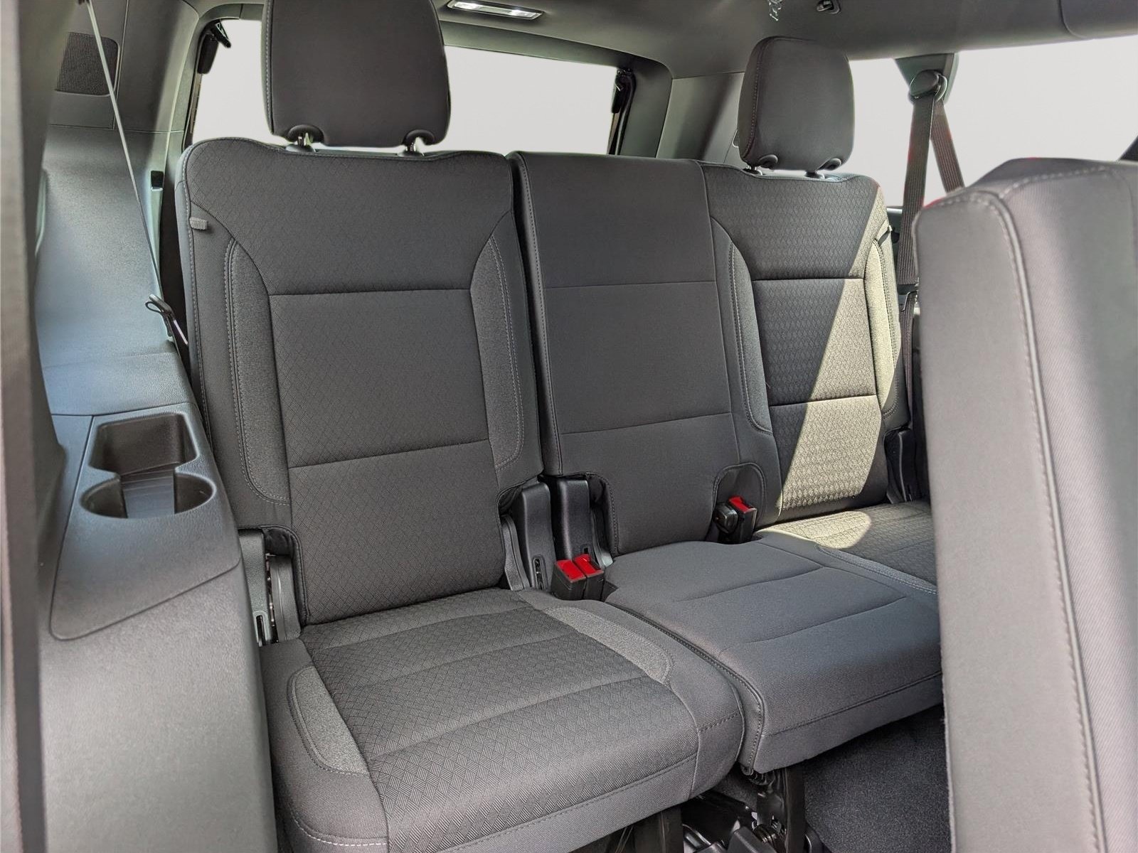 New 2026 Chevrolet Suburban LS w/ LPO, Dark Essentials Package AWD/4WD image 9