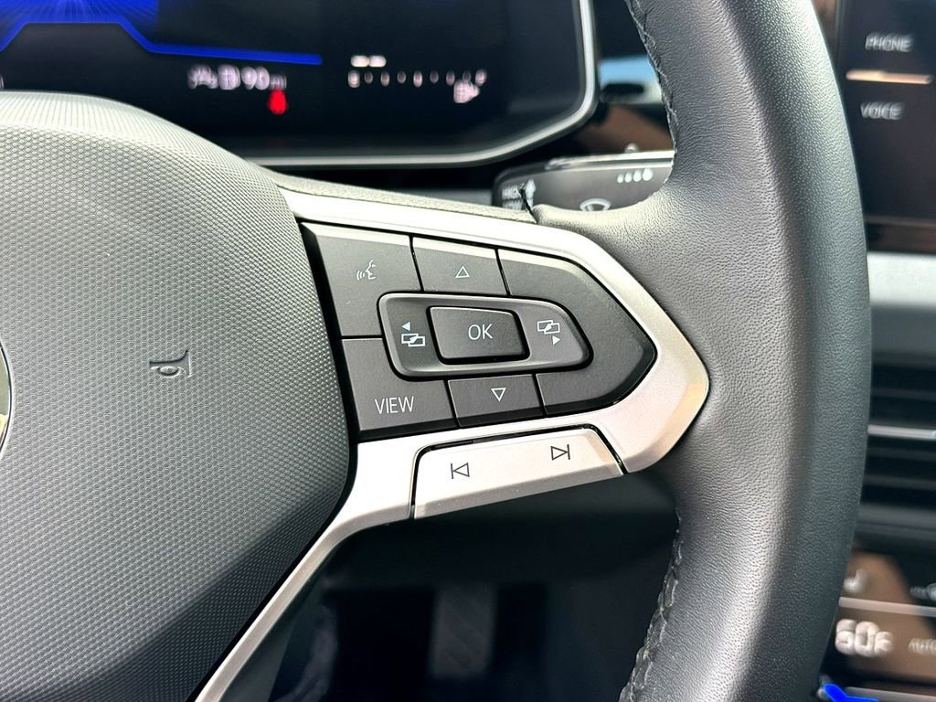 Certified 2025 Volkswagen Jetta SE image 15