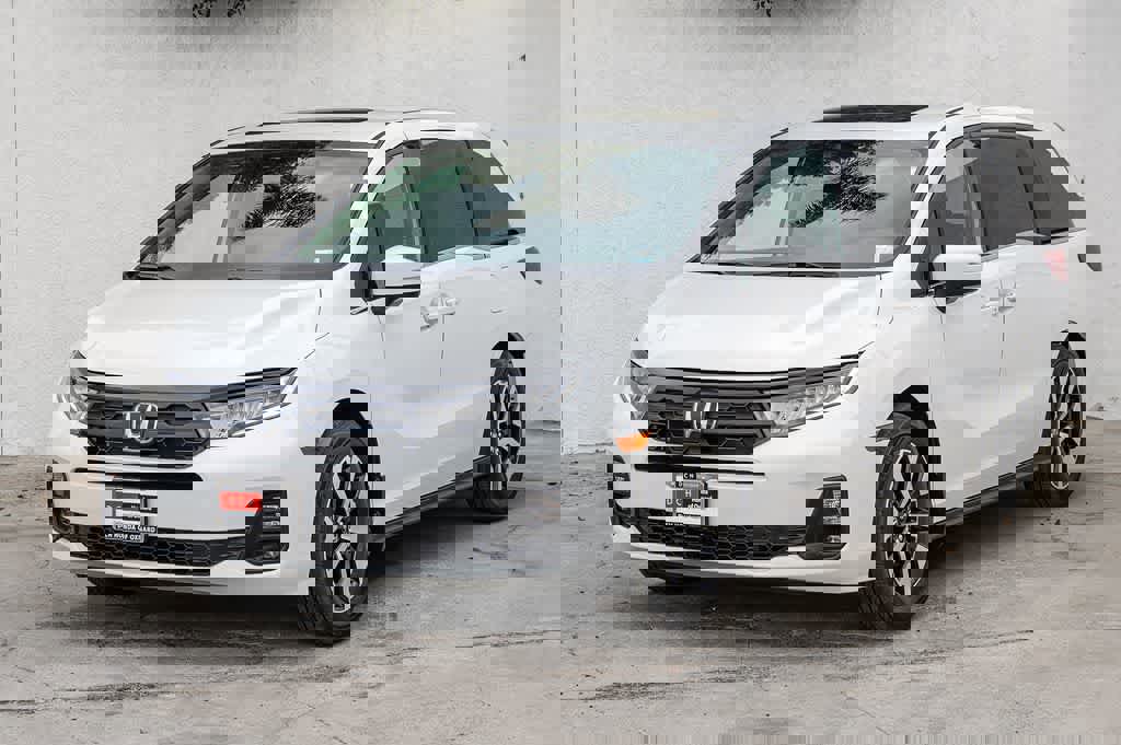 New 2026 Honda Odyssey EX-L image 3