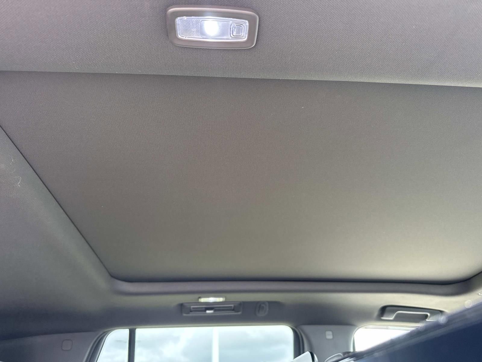 Used 2021 GMC Yukon Denali w/ Denali Premium Package image 13