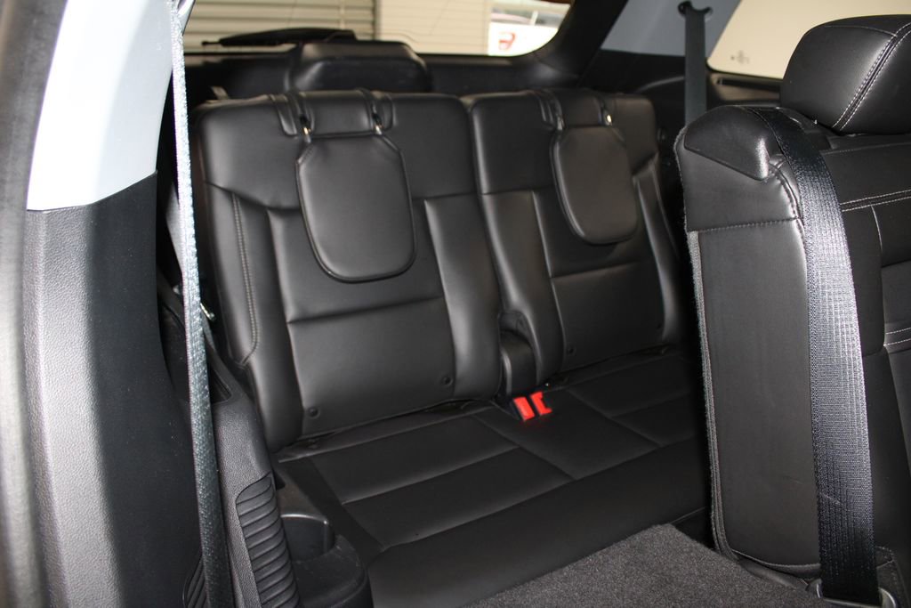 Used 2022 Ford Explorer XLT w/ Equipment Group 202A image 36