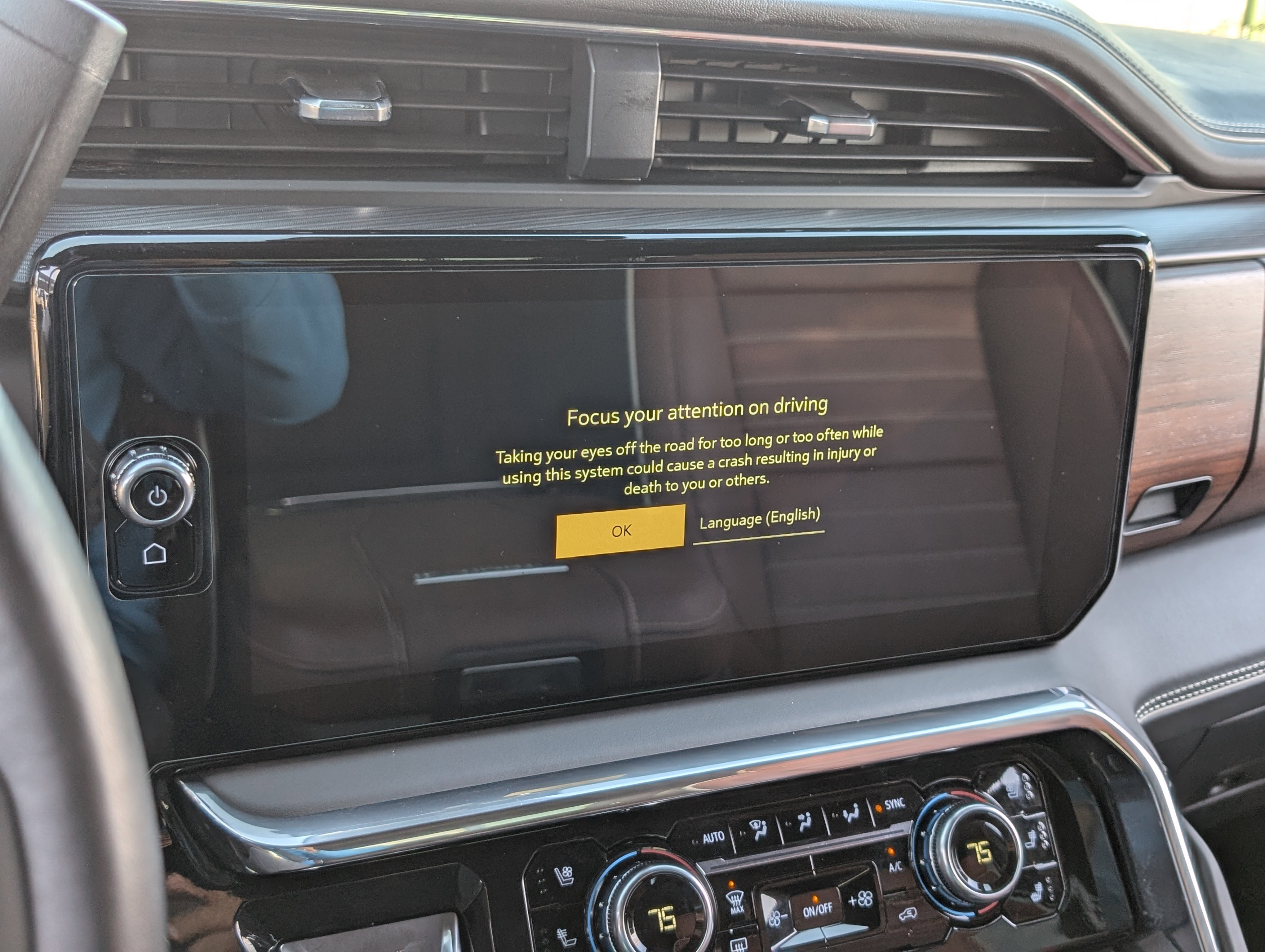 Used 2024 GMC Sierra 2500 Denali Ultimate w/ Max Trailering Package image 30