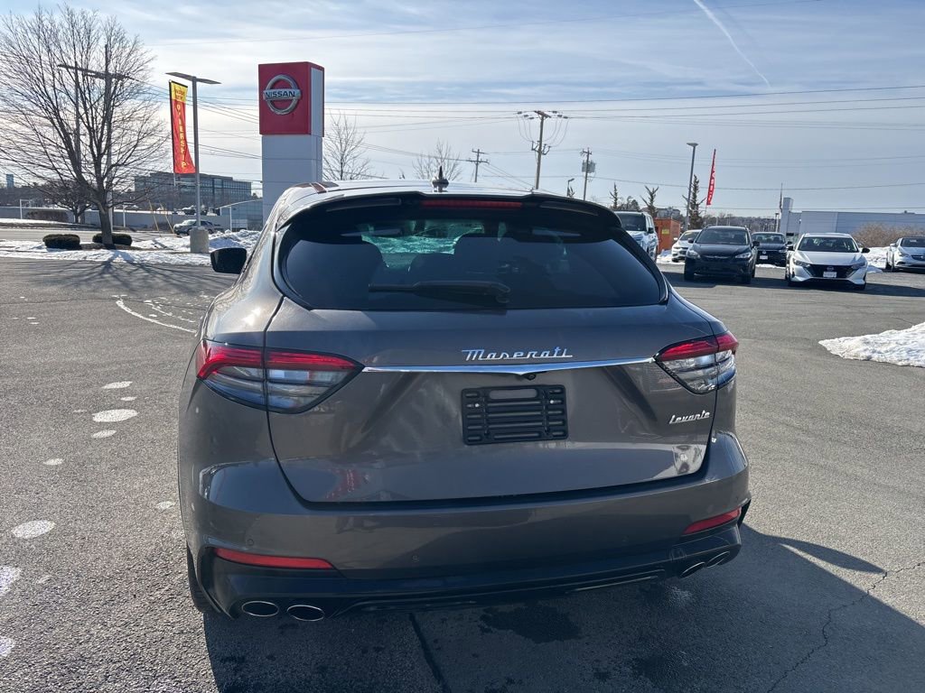 Used 2023 Maserati Levante Modena AWD/4WD image 6