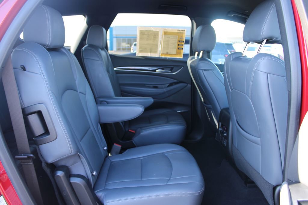 Used 2024 Buick Enclave Premium image 33