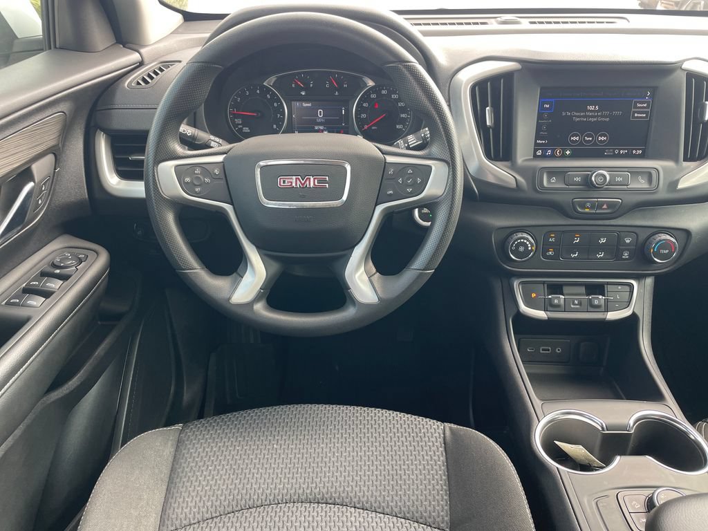 Used 2024 GMC Terrain SLE w/ LPO, Floor Liner Package FWD image 10