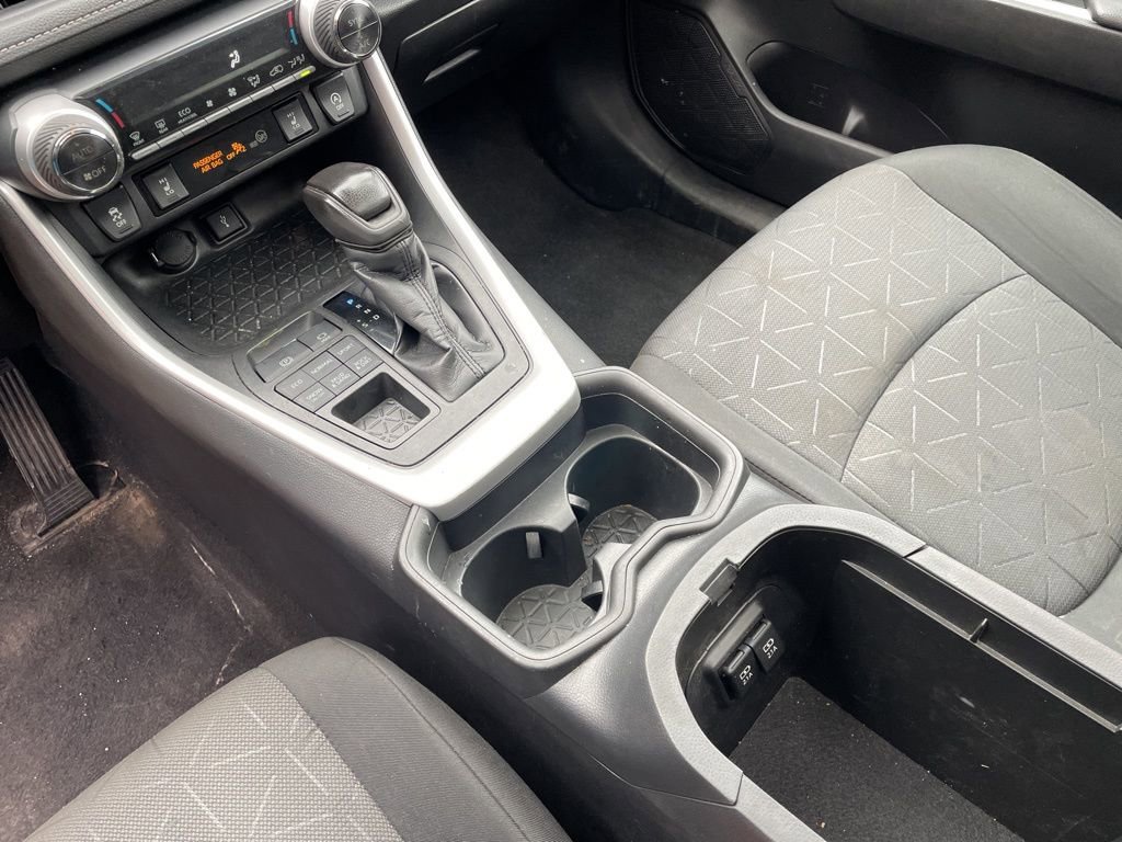 Used 2020 Toyota RAV4 XLE w/ Convenience Package AWD/4WD image 9
