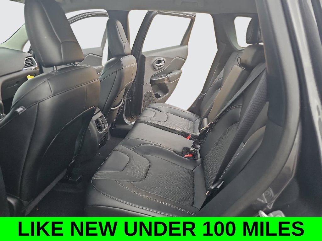 Used 2023 Jeep Cherokee Altitude Lux AWD/4WD image 14