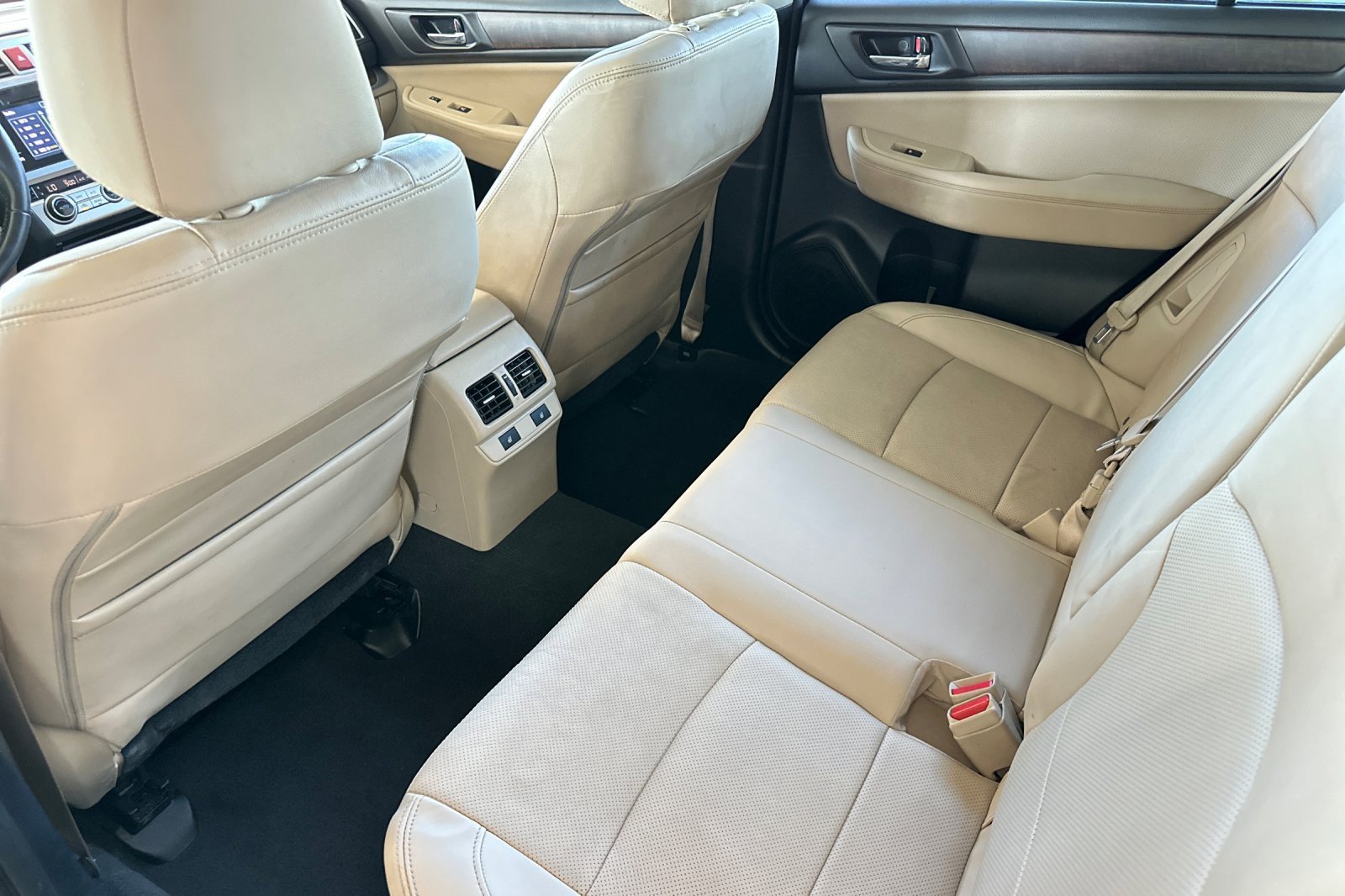 Used 2017 Subaru Outback 2.5i Limited image 12