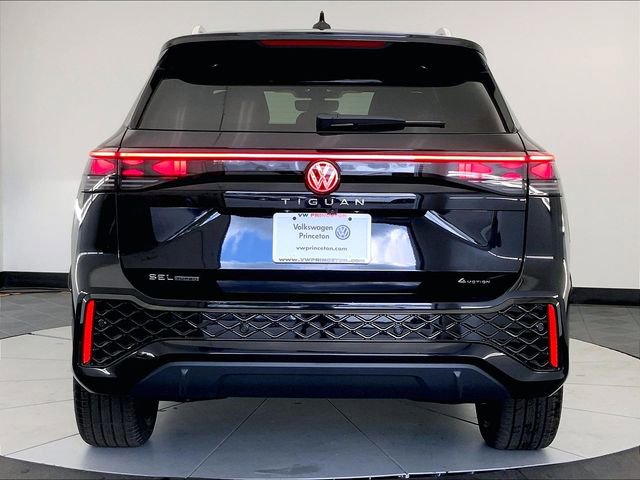 New 2026 Volkswagen Tiguan SEL R-Line AWD/4WD image 13
