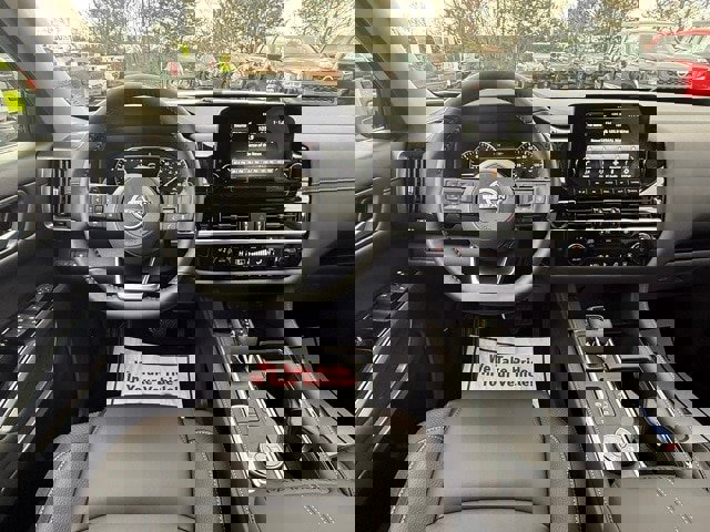 New 2025 Nissan Pathfinder SL image 22