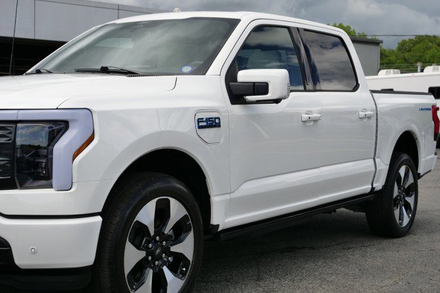 Used 2024 Ford F150 Lightning Platinum AWD/4WD image 49
