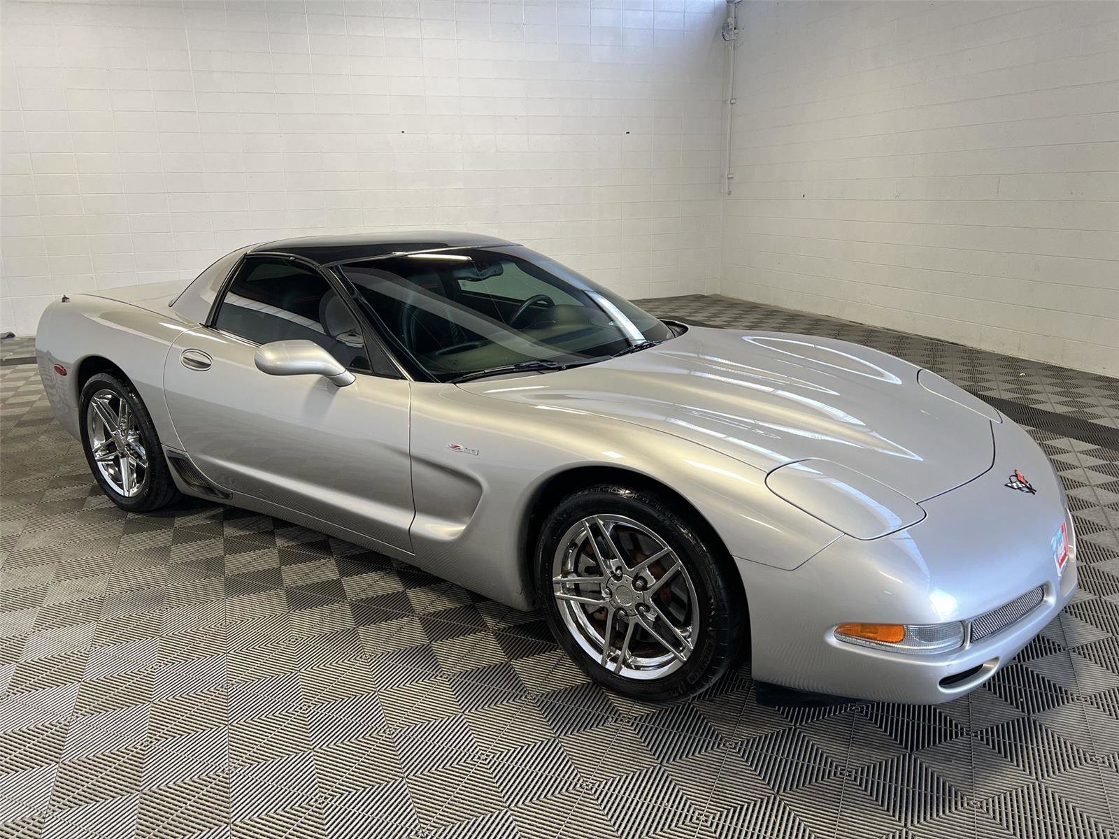 Used 2004 Chevrolet Corvette Z06 w/ Memory Package image 7