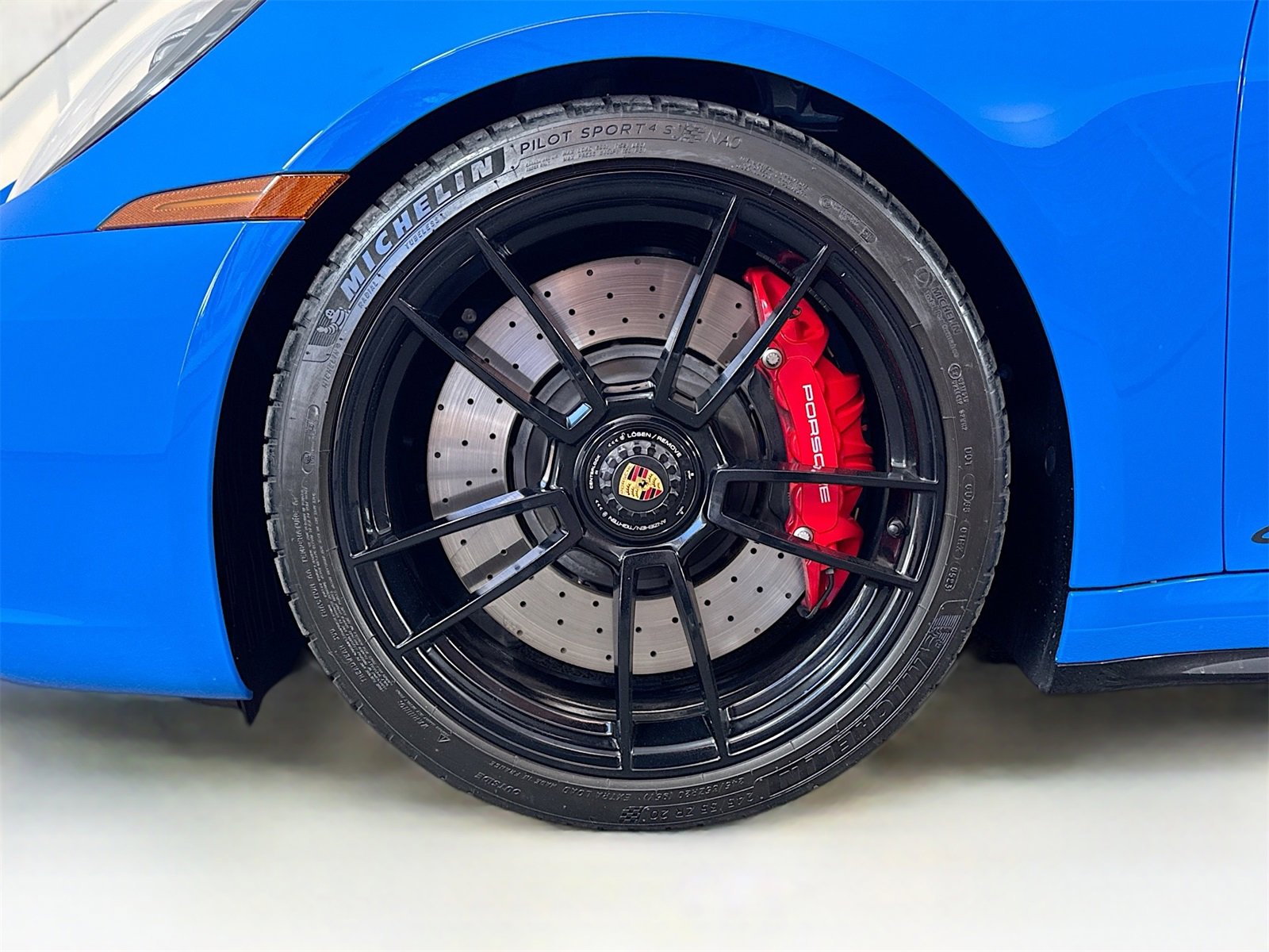 Certified 2023 Porsche 911 Carrera 4 GTS image 25