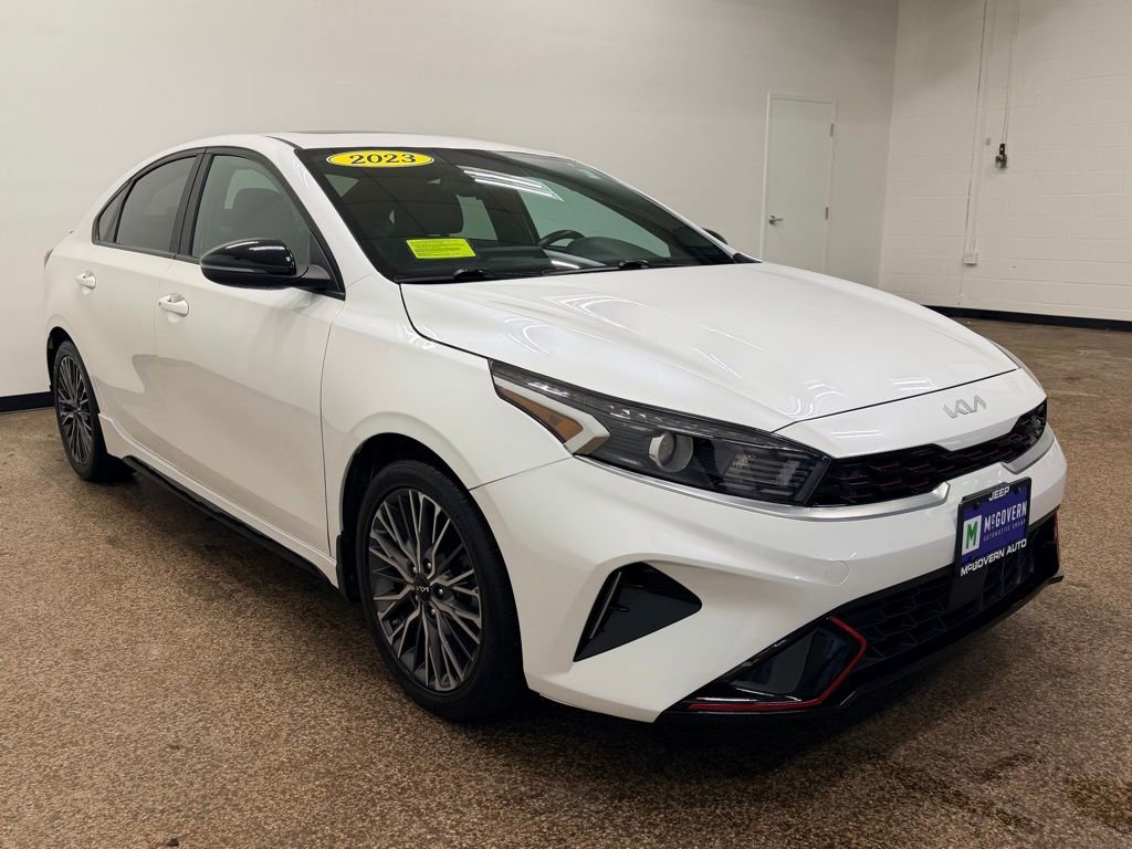 Used 2023 Kia Forte GT-Line w/ GT-Line Premium Package FWD image 8