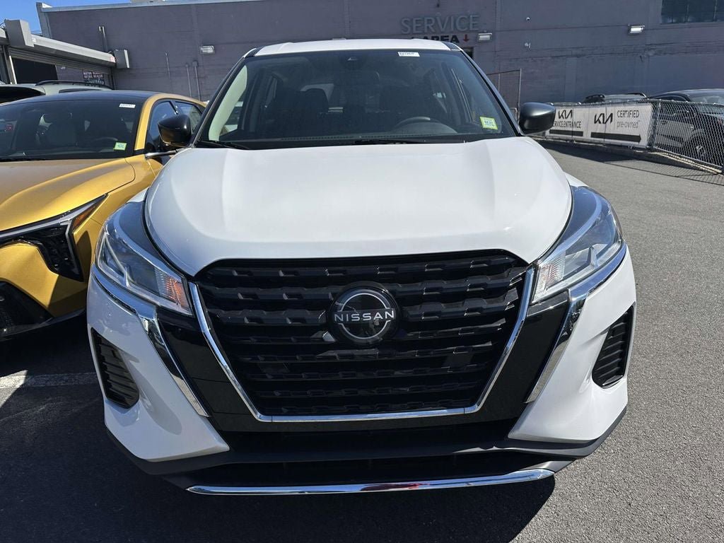 Used 2024 Nissan Kicks S FWD image 8