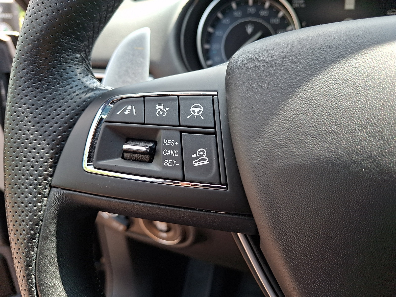 Used 2023 Maserati Levante Modena AWD/4WD image 21