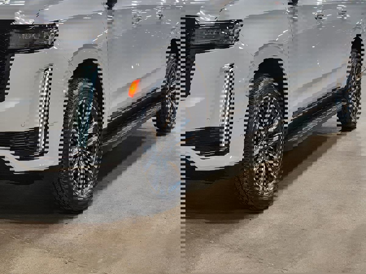 Used 2021 Cadillac Escalade ESV Sport image 17