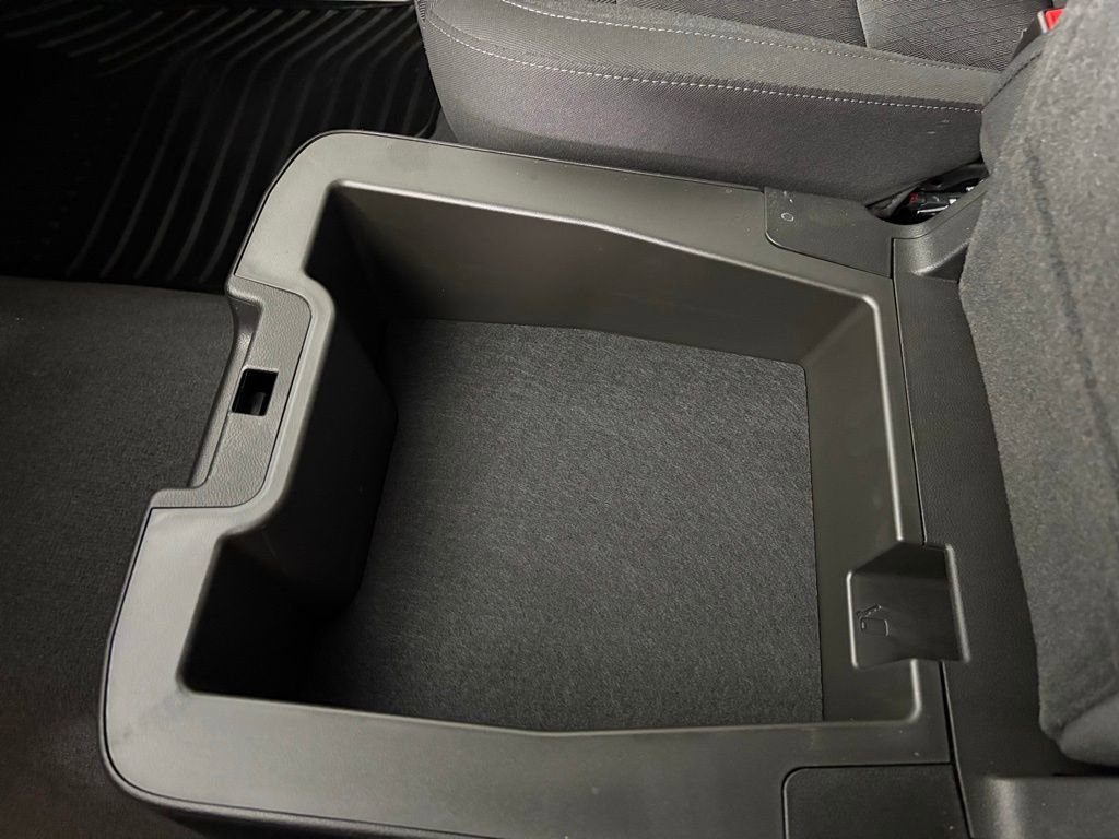 Used 2023 Chevrolet Silverado 1500 LT image 36