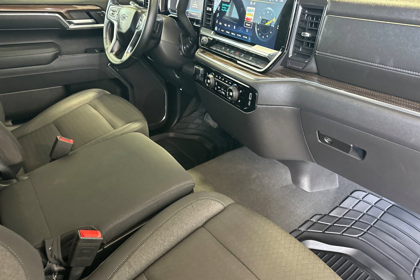 Used 2025 Chevrolet Silverado 1500 LT Trail Boss w/ Protection Package AWD/4WD image 15