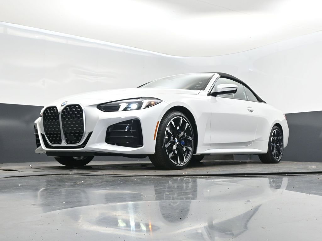 Certified 2026 BMW 430i Convertible w/ M Sport Package RWD image 32