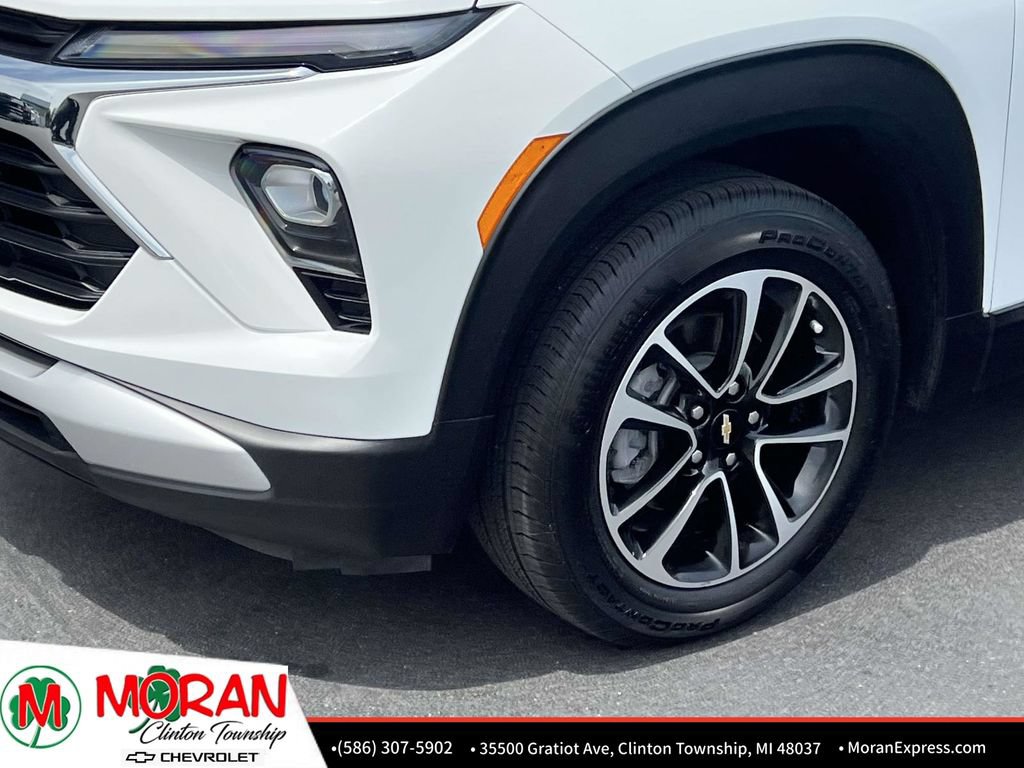 Certified 2024 Chevrolet TrailBlazer LT w/ Driver Confidence Package FWD image 9