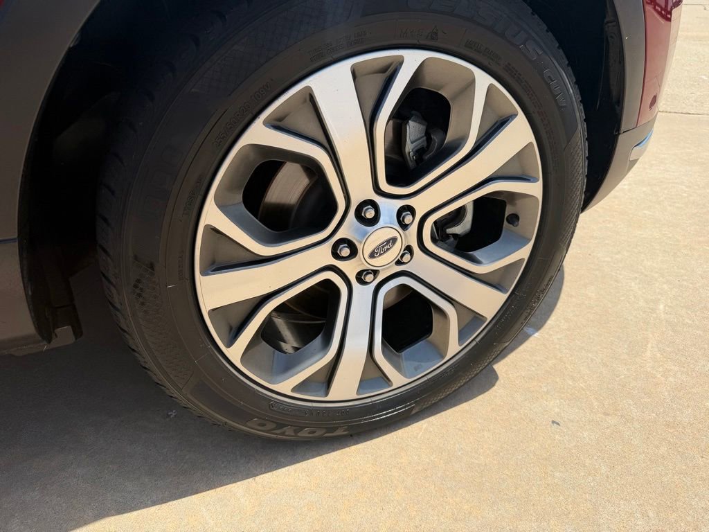 Used 2019 Ford Explorer Platinum AWD/4WD image 12