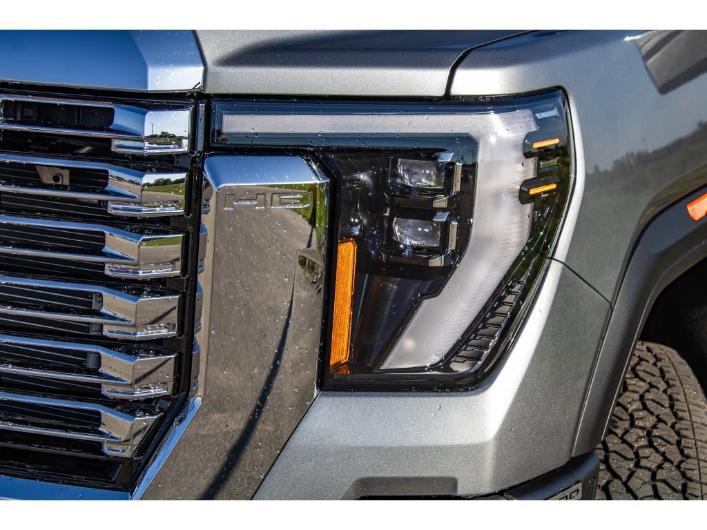 New 2026 GMC Sierra 3500 Denali w/ Denali Reserve Package image 8
